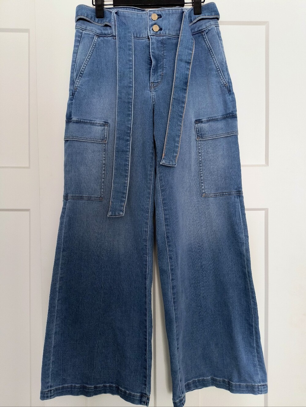 White House Black Market Extra High-Rise Wide-Leg Cargo Jeans - Picture 3 of 8